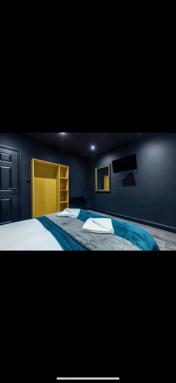 Two Bed Modern Apartment 5Min Walk To Town Centre With Free Parking ! Under New Management Блэкпул Экстерьер фото