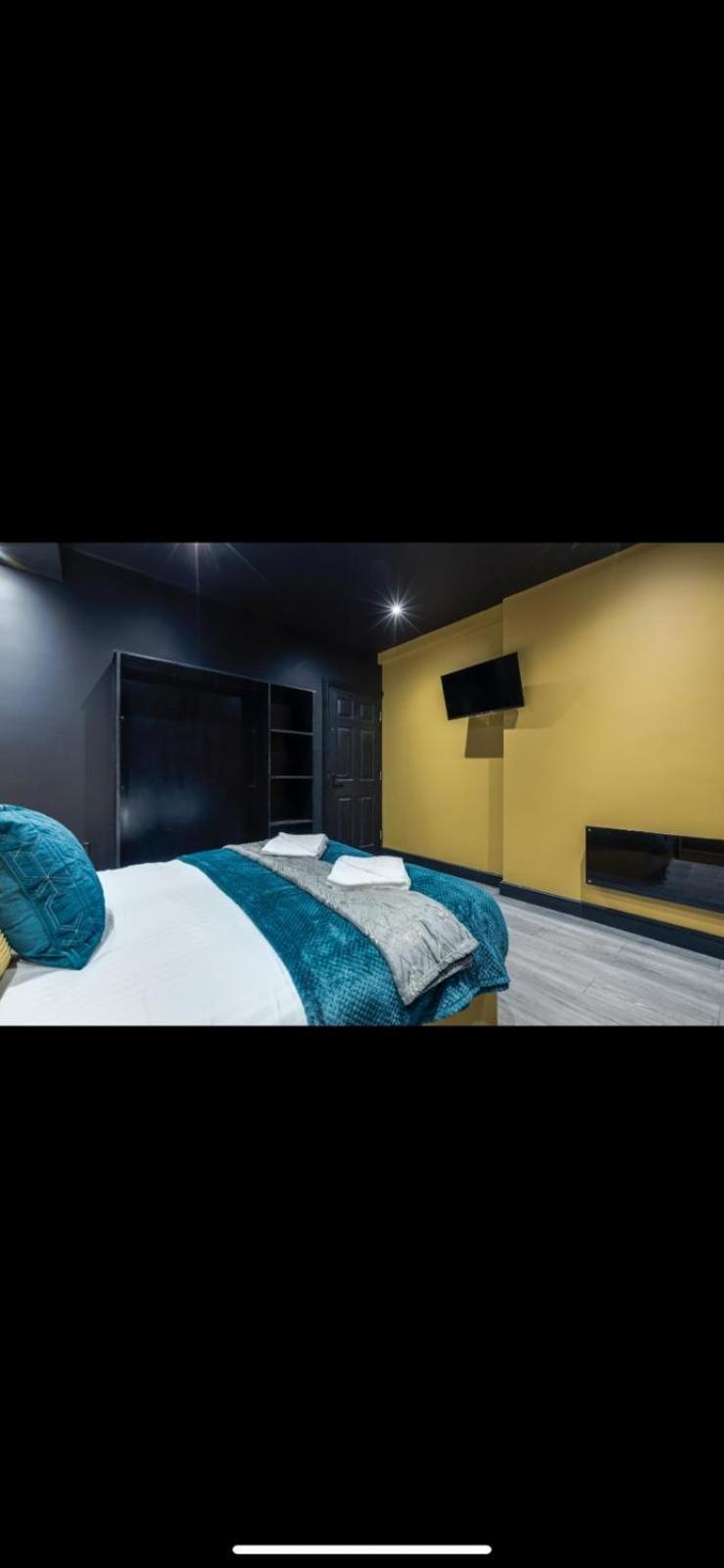 Two Bed Modern Apartment 5Min Walk To Town Centre With Free Parking ! Under New Management Блэкпул Экстерьер фото
